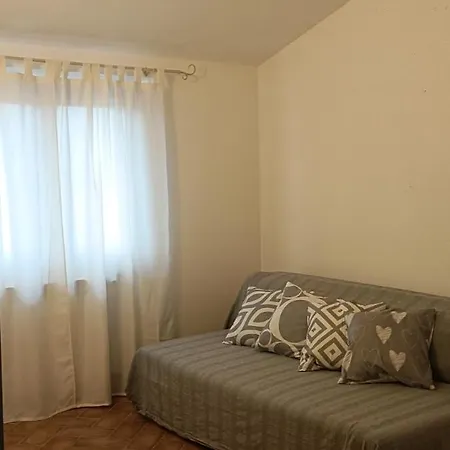 Theo House شقة كاستيلْنْوافو بيراردين