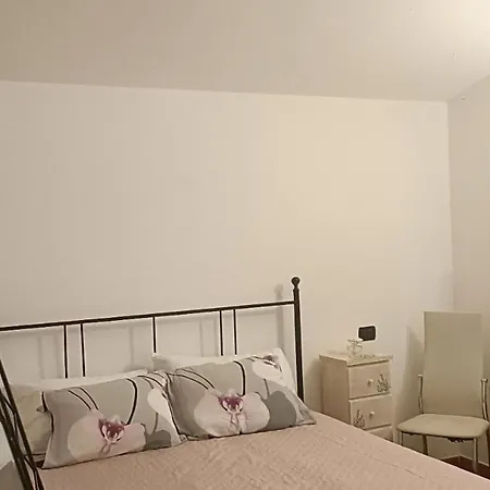Theo House كاستيلْنْوافو بيراردين